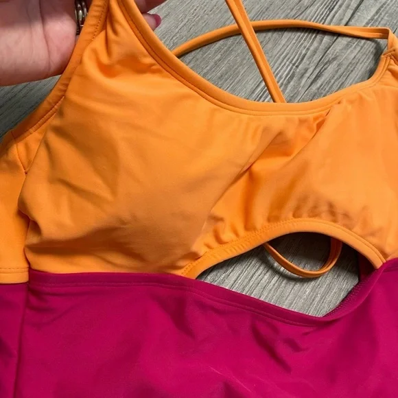 Kona Sol Color Block Cut Out One Piece Swimsuit - Picture 3 of 5
